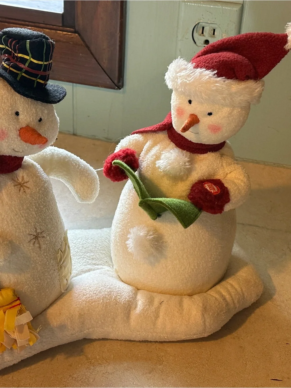 Hallmark Jingle Pals 2003 Caroling Snowmen Plush Untested/As Is